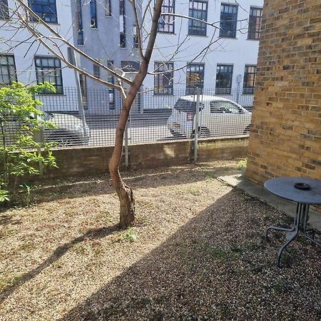 Lovely London On A Budget! Εξωτερικό φωτογραφία
